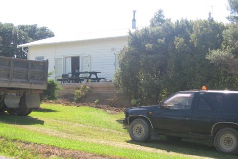 Photo of property in 2 Nikau Road, Oneroa, Waiheke Island, 1081