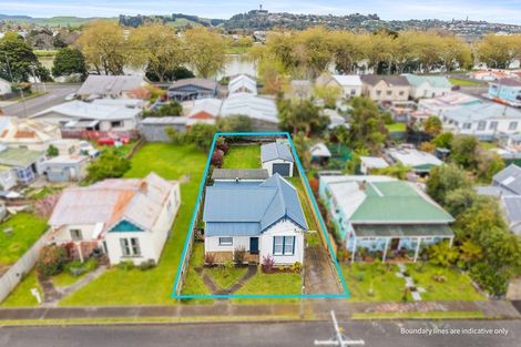 Photo of property in 18 Tay Street, Whanganui, 4500