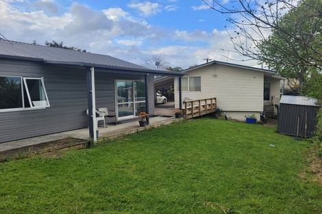 Photo of property in 5 Rickards Place, New Lynn, Auckland, 0600