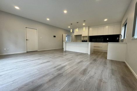 Photo of property in 6 Wyon Way, Flat Bush, Auckland, 2016