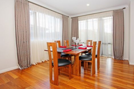 Photo of property in 27 Amberwood Drive, Northpark, Auckland, 2013
