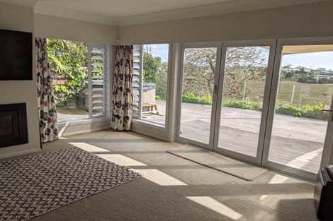 Photo of property in 90 Exmouth Road, Northcote, Auckland, 0627