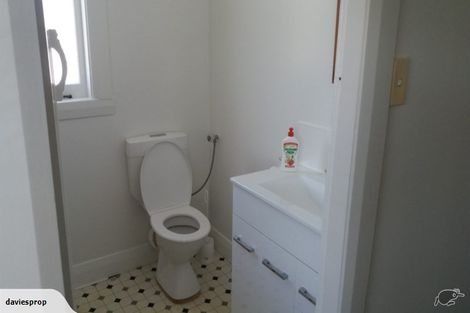 Photo of property in 4 Walters Road, Mount Wellington, Auckland, 1062