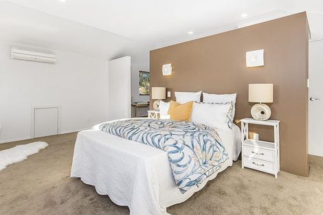 Photo of property in 13 Reynard Terrace, Conifer Grove, Takanini, 2112