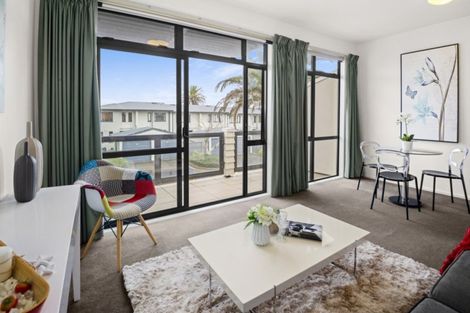 Photo of property in 127/2 Armoy Drive, East Tamaki, Auckland, 2016