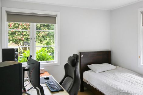 Photo of property in 1 Marewa Street, Te Atatu South, Auckland, 0610