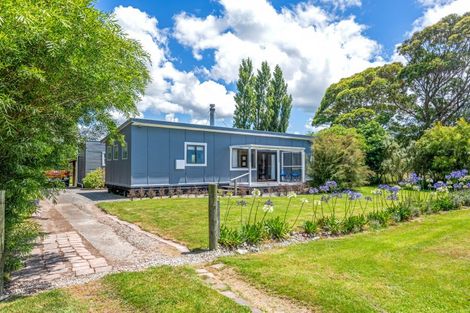 Photo of property in 11 Bevan Street, Woodville, 4920