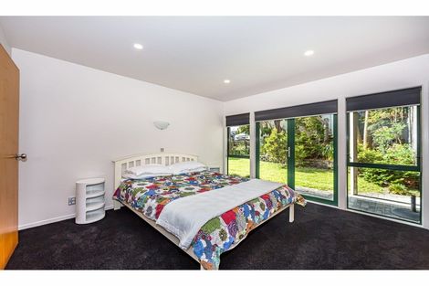 Photo of property in 8 Ardern Avenue, Stanmore Bay, Whangaparaoa, 0932
