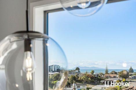 Photo of property in 12 Tohora View, Waihi Beach, 3611