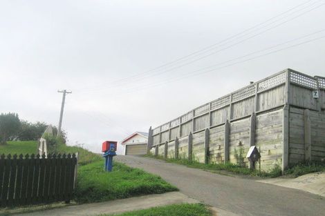 Photo of property in 3 King Crescent, Ranui, Porirua, 5024