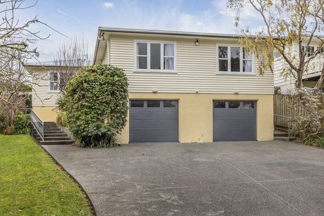 Photo of property in 63 Redwood Avenue, Tawa, Wellington, 5028