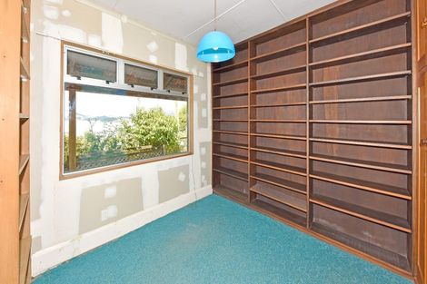 Photo of property in 16 Ripon Street, Lyttelton, 8082