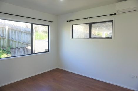 Photo of property in 1/100 Birkdale Road, Birkdale, Auckland, 0626