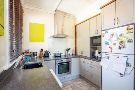 Photo of property in 100 Lemon Street, New Plymouth, 4312