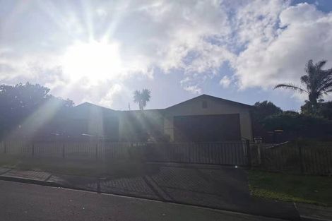 Photo of property in 19 Ruze Vida Drive, Massey, Auckland, 0614