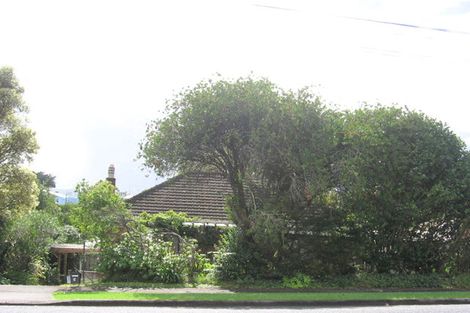 Photo of property in 8 Evans Road, Glen Eden, Auckland, 0602