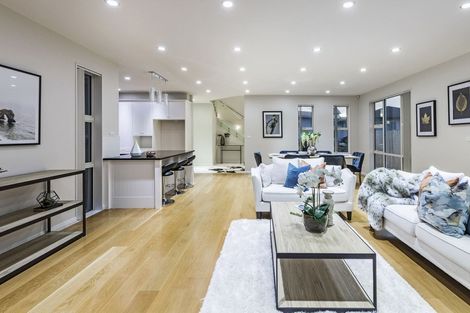 Photo of property in 19a Linwood Avenue, Forrest Hill, Auckland, 0620