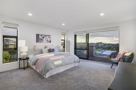 Photo of property in 102b Mellons Bay Road, Mellons Bay, Auckland, 2014