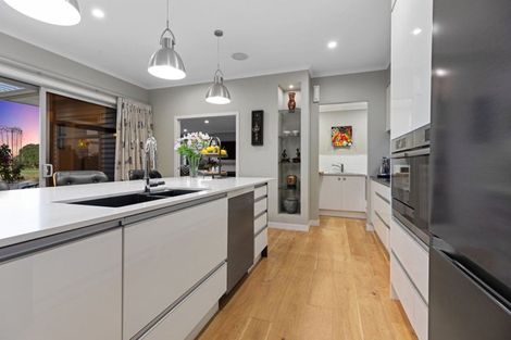 Photo of property in 56 Cassinia Close, Papamoa Beach, Papamoa, 3118