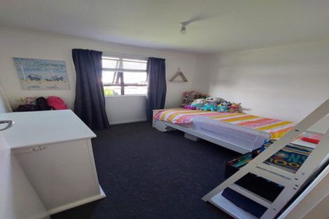 Photo of property in 5 Keats Place, Blockhouse Bay, Auckland, 0600