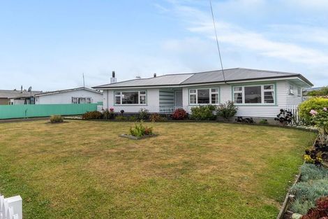 Photo of property in 46 George Street, Levin, 5510