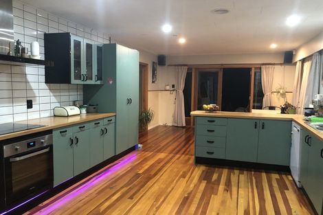 Photo of property in 25 Moreton Road, Carterton, 5713