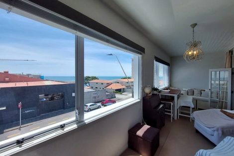 Photo of property in Devonport Apartments, 35/127 Saint Aubyn Street, New Plymouth, 4310