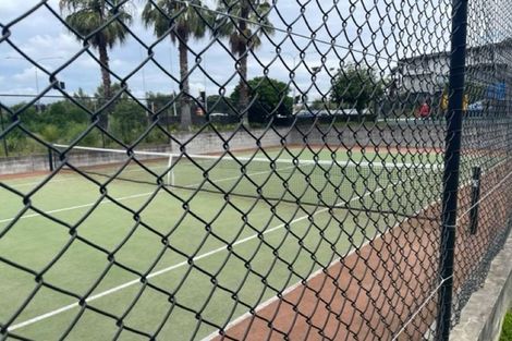 Photo of property in 55 Kirikiri Lane, East Tamaki, Auckland, 2013