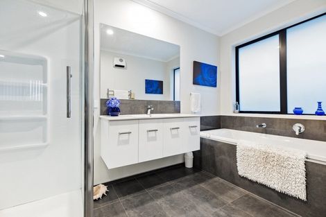 Photo of property in 62 Farrier Street, Papamoa, 3118