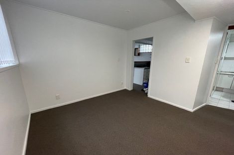 Photo of property in 9 Joshua Place, Weymouth, Auckland, 2103