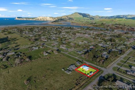 Photo of property in 5 Banks Street, Tolaga Bay, 4077