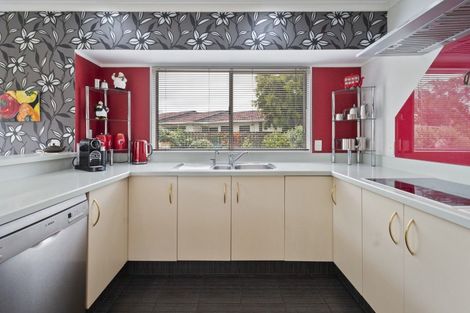 Photo of property in 31 Caroline Crescent, Highbury, Palmerston North, 4412