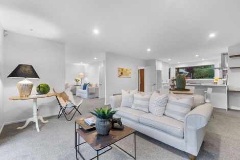 Photo of property in 5 Gilders Grove, Heathcote Valley, Christchurch, 8022