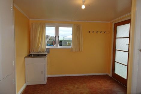 Photo of property in 12 Huxley Street, Pahiatua, 4910
