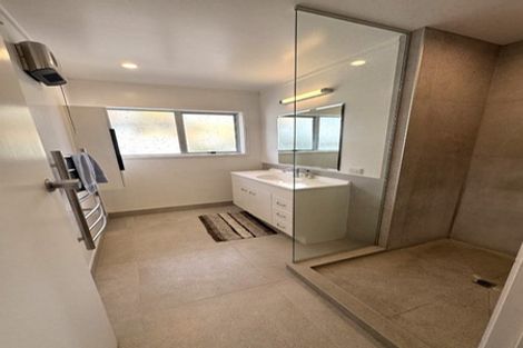 Photo of property in 59 Lincoln Park Avenue, Massey, Auckland, 0614