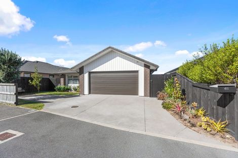 Photo of property in 45 Dunkeld Drive, Papamoa, 3118