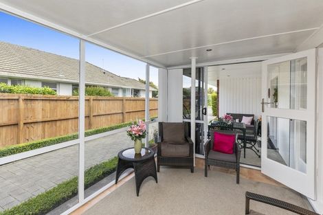 Photo of property in 17 Newbridge Place, Ilam, Christchurch, 8041