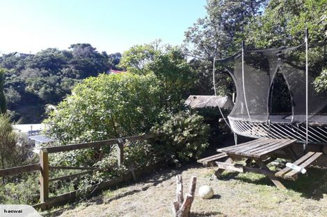 Photo of property in 73 Hungerford Road, Houghton Bay, Wellington, 6023