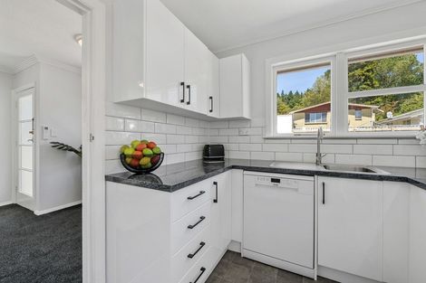 Photo of property in 1/29 Hillside Drive, Maoribank, Upper Hutt, 5018