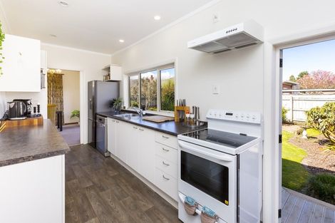 Photo of property in 32 Mcparland Street, Ebdentown, Upper Hutt, 5018