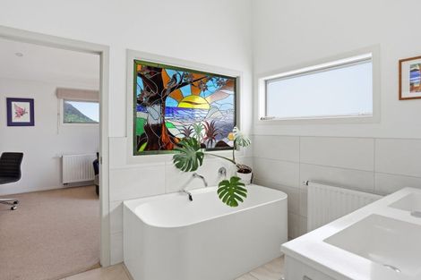 Photo of property in 40 Oceanview Road, Mount Maunganui, 3116