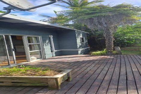 Photo of property in 2/21 Malters Place, Browns Bay, Auckland, 0630