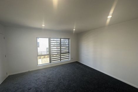 Photo of property in 23 Dotterel Place, Westgate, Auckland, 0614