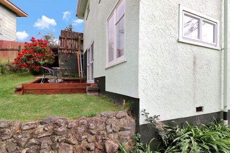 Photo of property in 1 Albert Street, Dannevirke, 4930