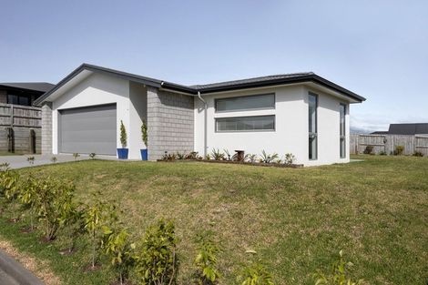 Photo of property in 12 Ridge Drive, Omokoroa, 3114
