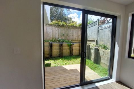 Photo of property in 3d Datura Place, Sunnynook, Auckland, 0620