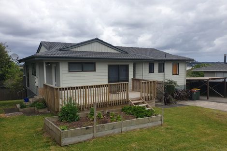 Photo of property in 33 Hobsonville Road, West Harbour, Auckland, 0618