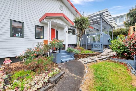 Photo of property in 1a Lesa Annis Place, Henderson, Auckland, 0612