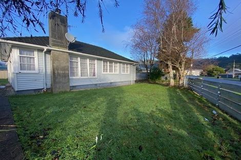 Photo of property in 11 Chittick Street, Stokes Valley, Lower Hutt, 5019