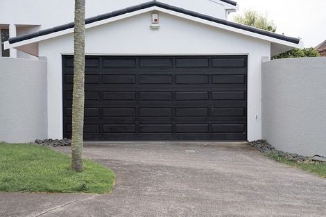 Photo of property in 1/2 Ocean View Road, Milford, Auckland, 0620